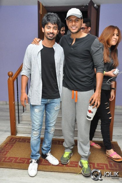 Ladies-and-Gentlemen-Movie-Special-Show-Photos